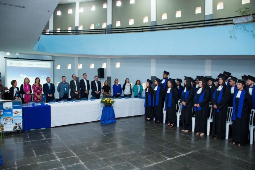 Broadening Horizons Sao Paulo, GRU, students graduated